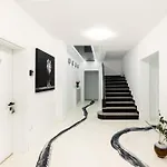 Milano * Бухарест