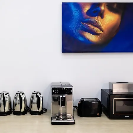 Milano ホステル *