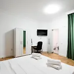 Milano Бухарест